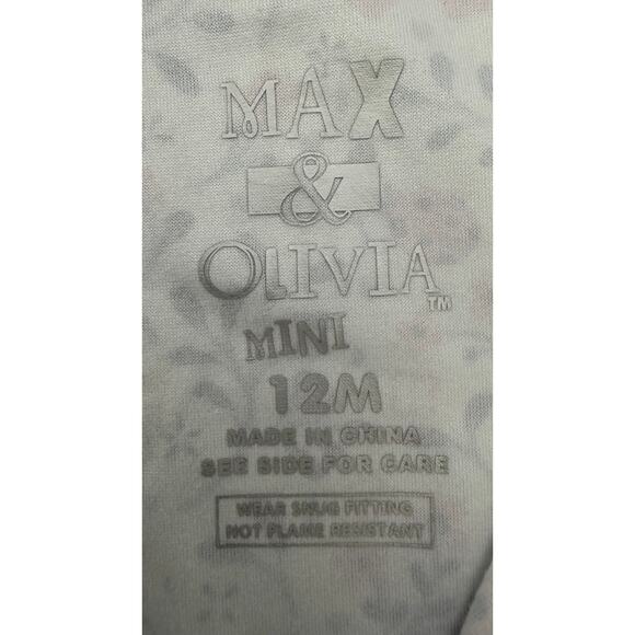 Max & Olivia Mini Footed PJ's Size 12 Months - Picture 3 of 3